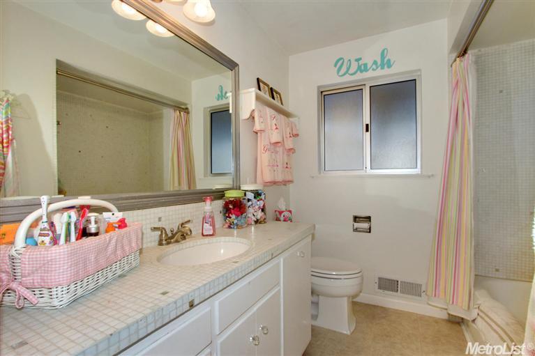 1207 Beard Way, Carmichael, CA 95608 photo 17