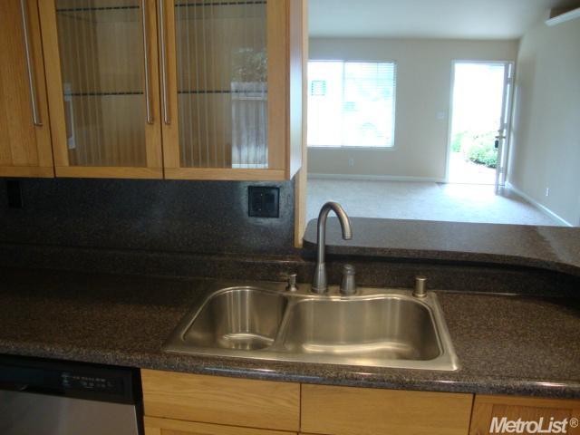 3636 Eagle Crest Cir, Antelope, CA 95843 photo 4
