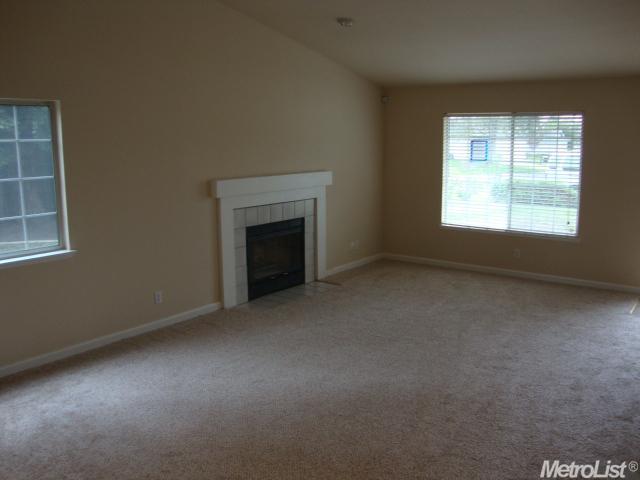 3636 Eagle Crest Cir, Antelope, CA 95843 photo 5