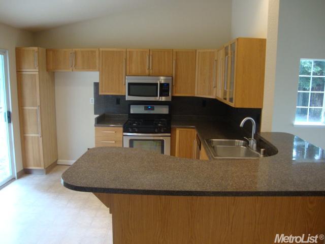 3636 Eagle Crest Cir, Antelope, CA 95843 photo 2