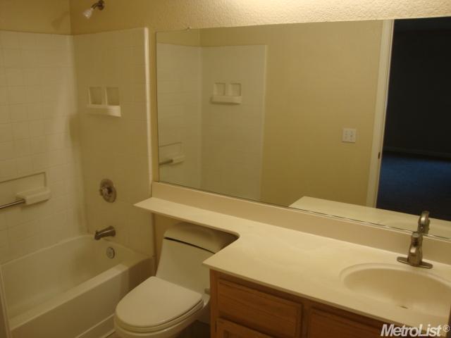 3636 Eagle Crest Cir, Antelope, CA 95843 photo 8