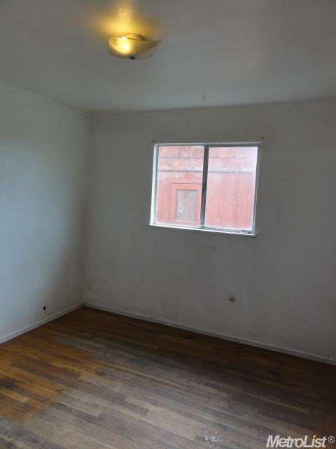 31 S P St, Merced, CA 95341 photo 7