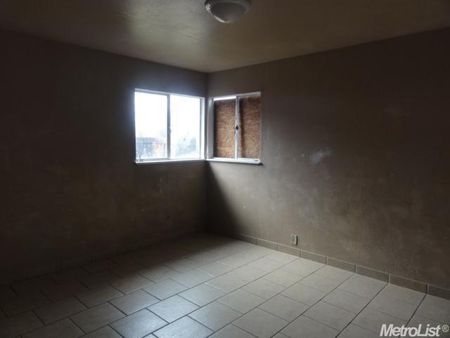 31 S P St, Merced, CA 95341 photo 8