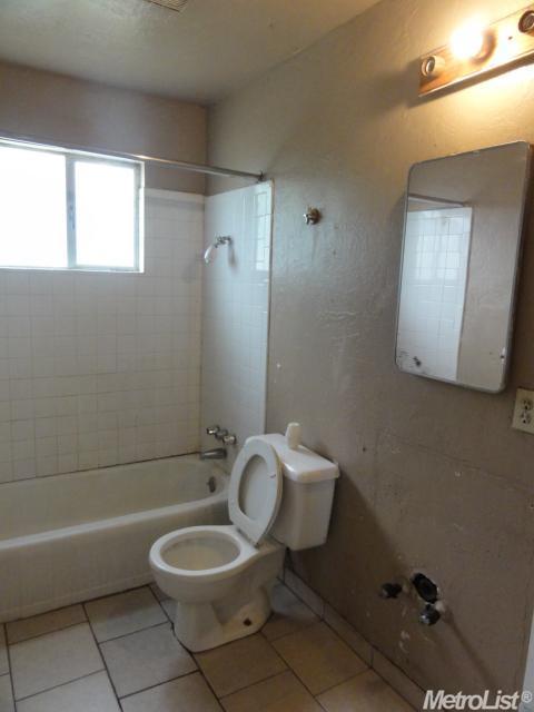 31 S P St, Merced, CA 95341 photo 10