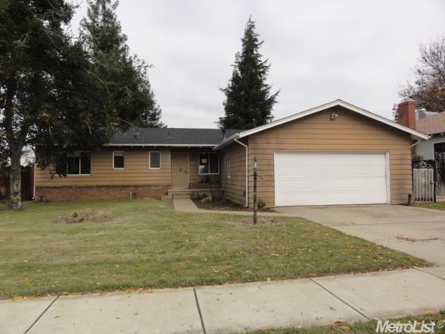 1155 E 20th St, Merced, CA 95340 photo 1
