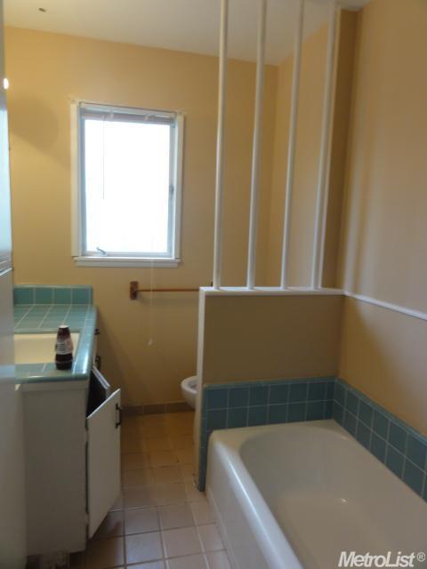 1155 E 20th St, Merced, CA 95340 photo 13
