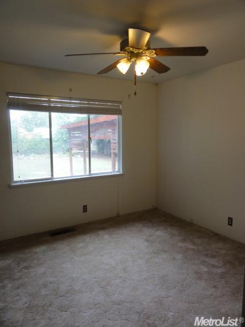 1155 E 20th St, Merced, CA 95340 photo 8