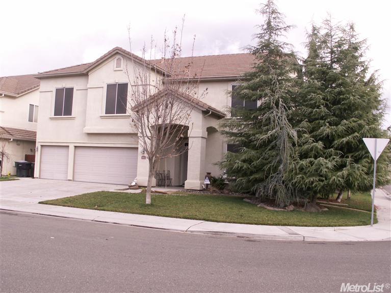 4024 Wheeler Peak Way, Modesto, CA 95356 photo 2