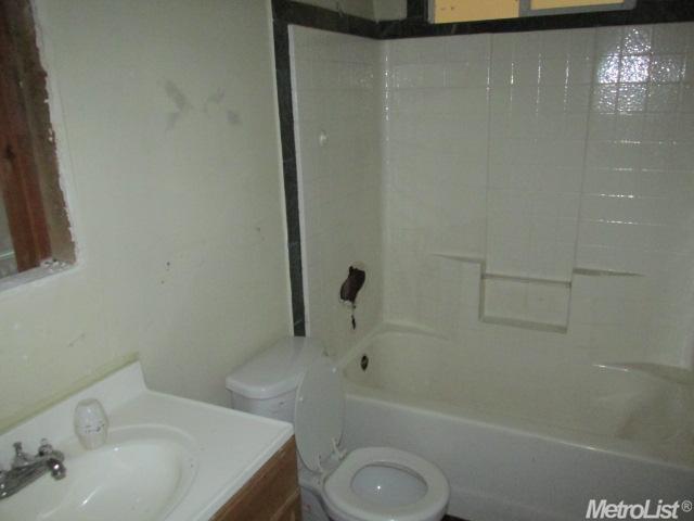 1509 Pelton Ave, Modesto, CA 95351 photo 5
