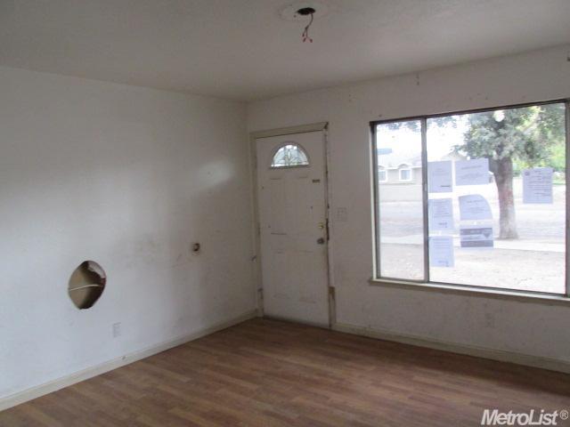 1509 Pelton Ave, Modesto, CA 95351 photo 2