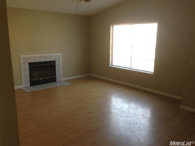 174 Danny Dr, Galt, CA 95632 photo 3