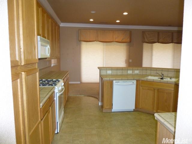 2309 Lovers Point Ln, Modesto, CA 95356 photo 3