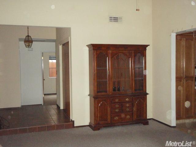 1005 Bordeaux Dr, Modesto, CA 95351 photo 8
