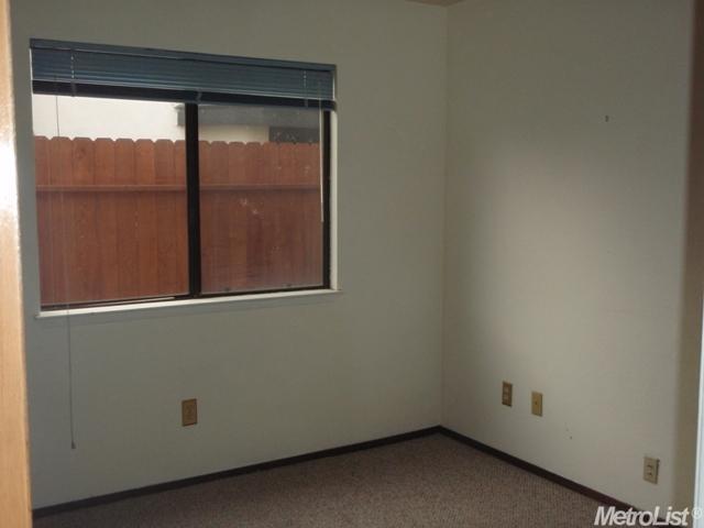 1005 Bordeaux Dr, Modesto, CA 95351 photo 15