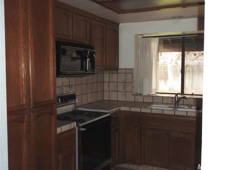 1005 Bordeaux Dr, Modesto, CA 95351 photo 4