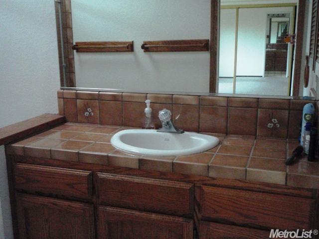 1005 Bordeaux Dr, Modesto, CA 95351 photo 13