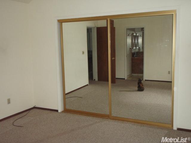 1005 Bordeaux Dr, Modesto, CA 95351 photo 18
