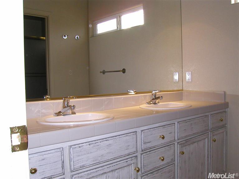 4028 Copper Creek Dr, Modesto, CA 95355 photo 9