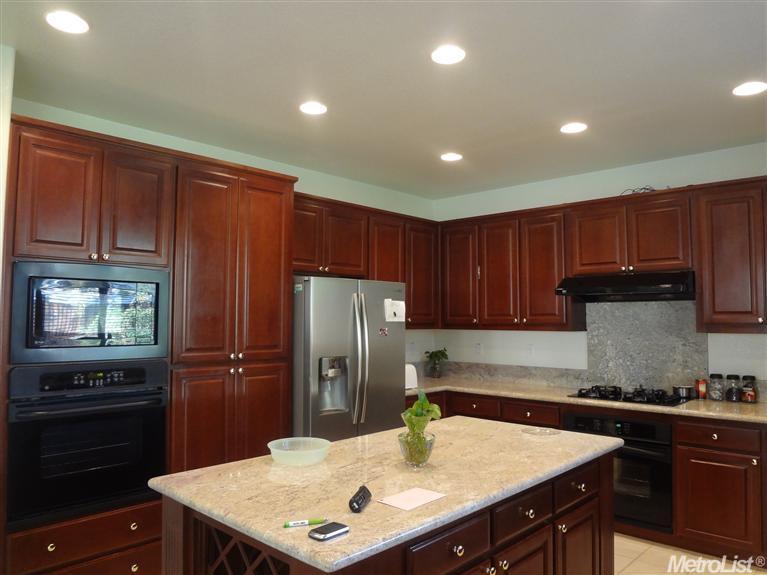 1320 Manley Dr, Tracy, CA 95377 photo 3