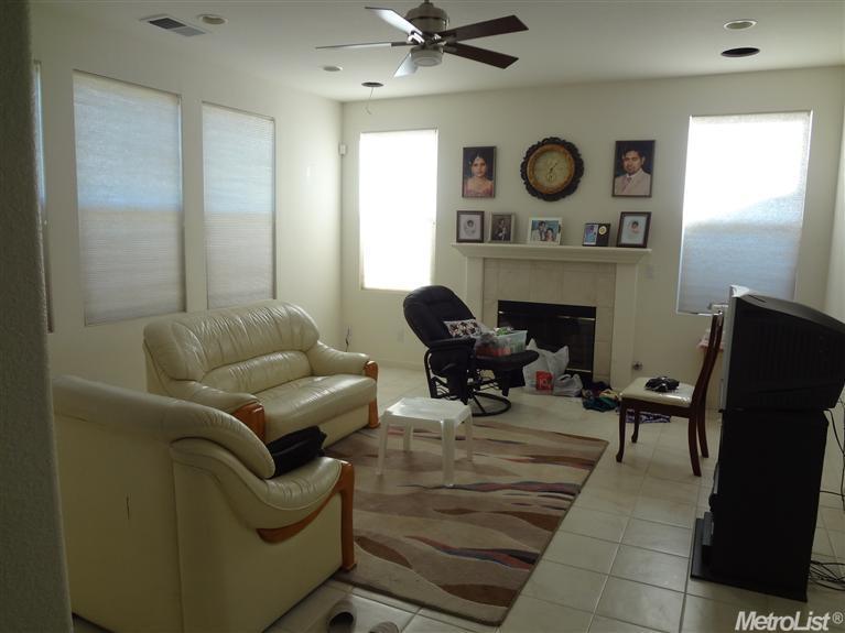 1320 Manley Dr, Tracy, CA 95377 photo 4