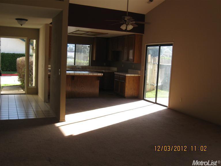 1961 E Century Pl, Lodi, CA 95240 photo 6