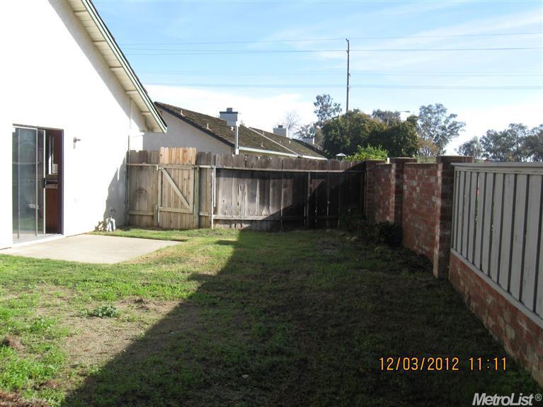 1961 E Century Pl, Lodi, CA 95240 photo 10