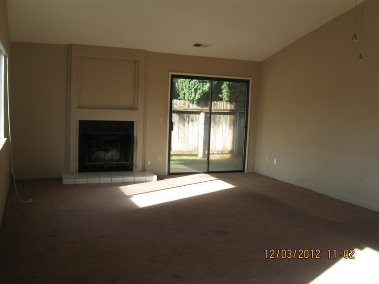 1961 E Century Pl, Lodi, CA 95240 photo 5
