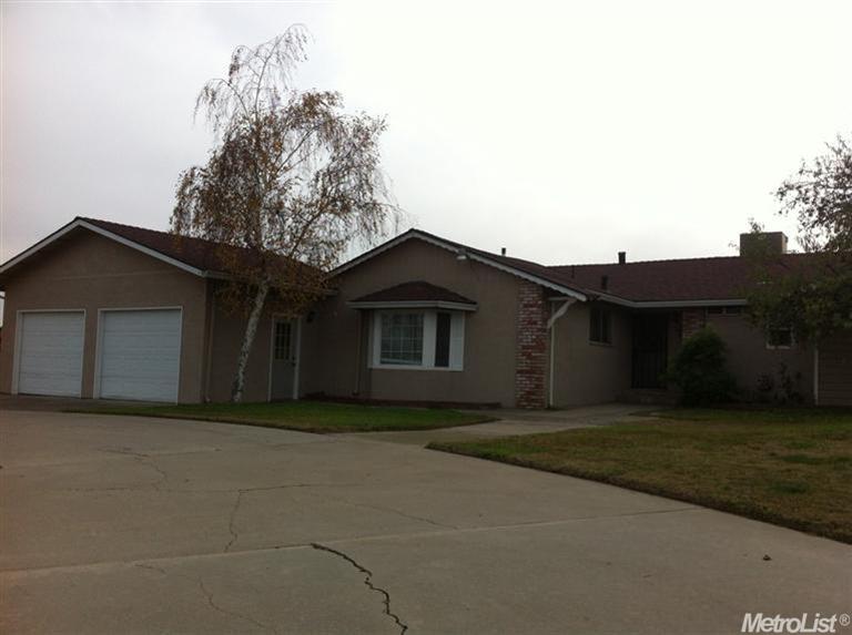 3348 E Redwood Rd, Ceres, CA 95307 photo 10