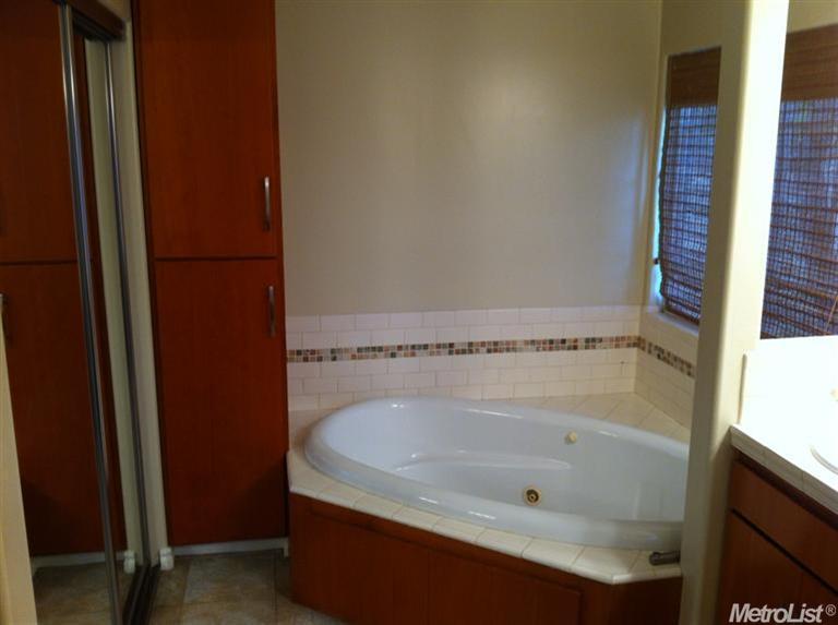 3348 E Redwood Rd, Ceres, CA 95307 photo 11