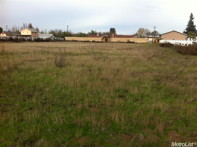 3348 E Redwood Rd, Ceres, CA 95307 photo 8