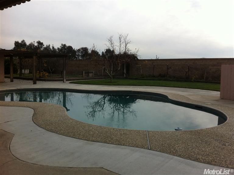 3348 E Redwood Rd, Ceres, CA 95307 photo 4