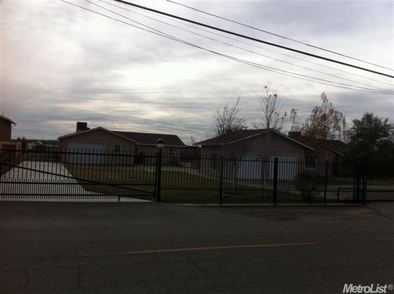 3348 E Redwood Rd, Ceres, CA 95307 photo 12