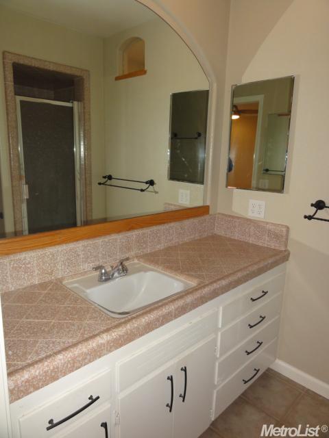 1374 N Tina Ave, Merced, CA 95341 photo 16