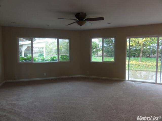 1374 N Tina Ave, Merced, CA 95341 photo 7