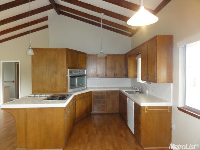 1374 N Tina Ave, Merced, CA 95341 photo 4