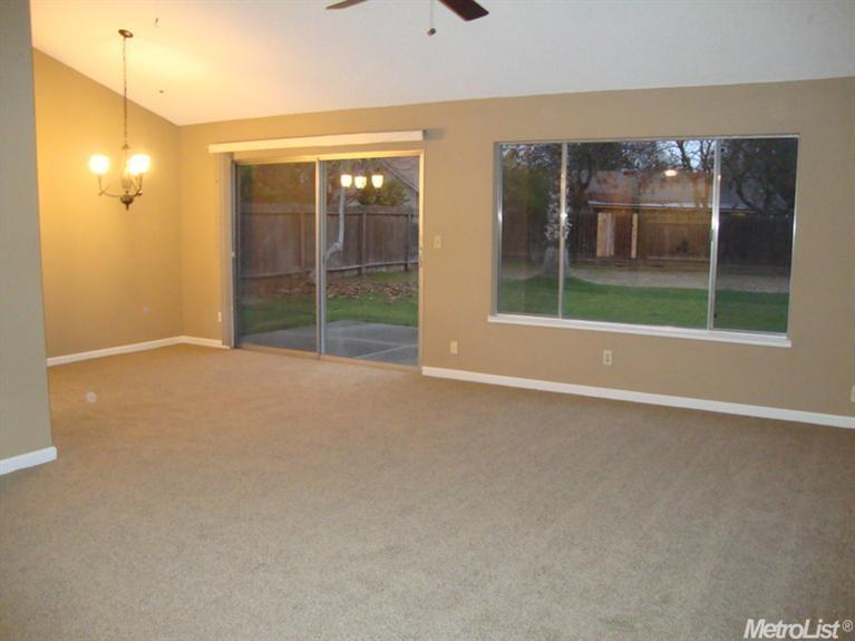 1144 Silvertrail Ln, Manteca, CA 95336 photo 3