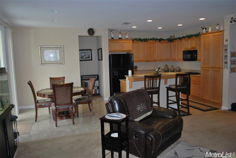 1371 Camilla St, Manteca, CA 95337 photo 3