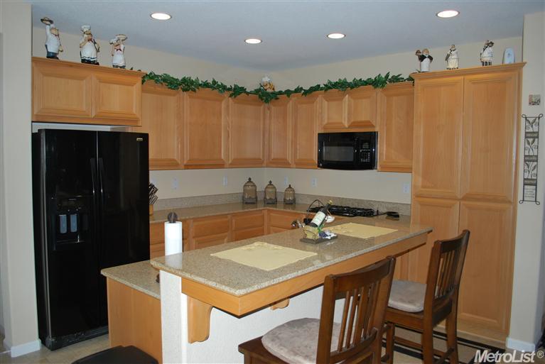 1371 Camilla St, Manteca, CA 95337 photo 2