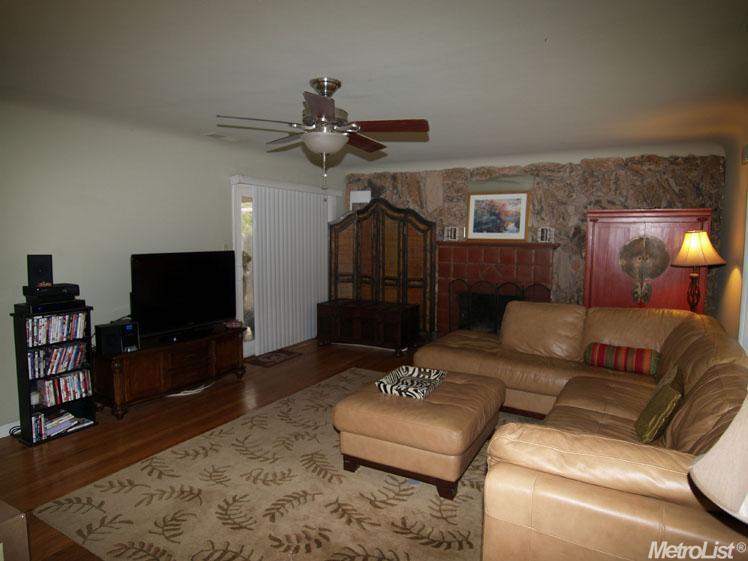 309 Palm Ave, Modesto, CA 95350 photo 3