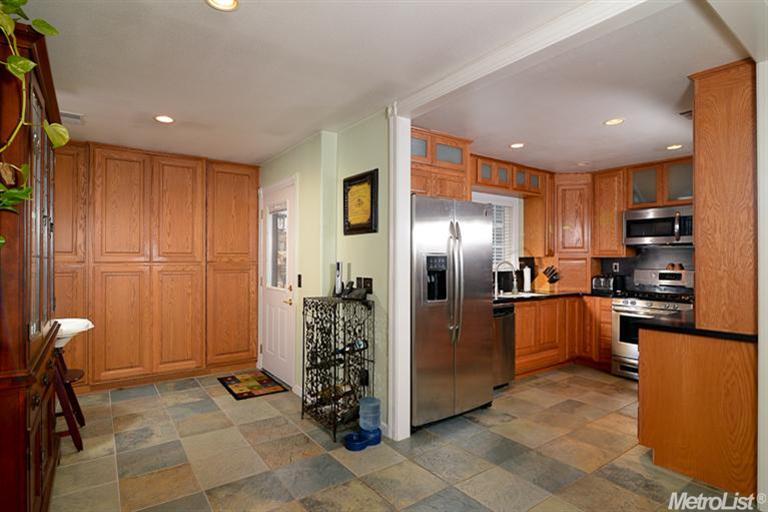 3135 Whitewood Dr, Carmichael, CA 95608 photo 5