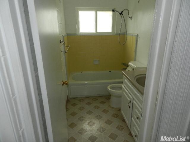 2313 Haddon Ave, Modesto, CA 95354 photo 9