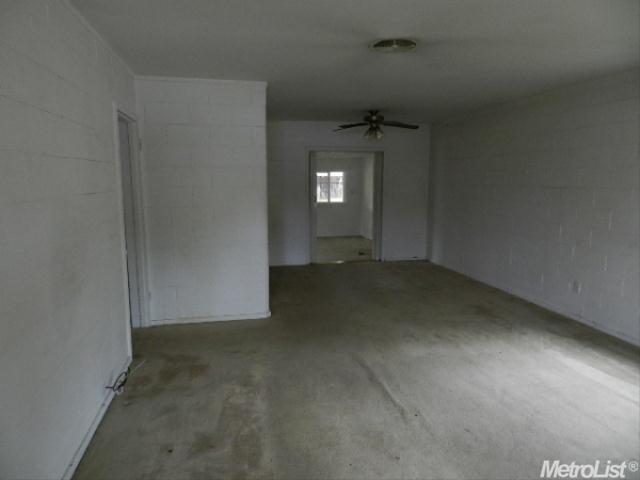 2313 Haddon Ave, Modesto, CA 95354 photo 2