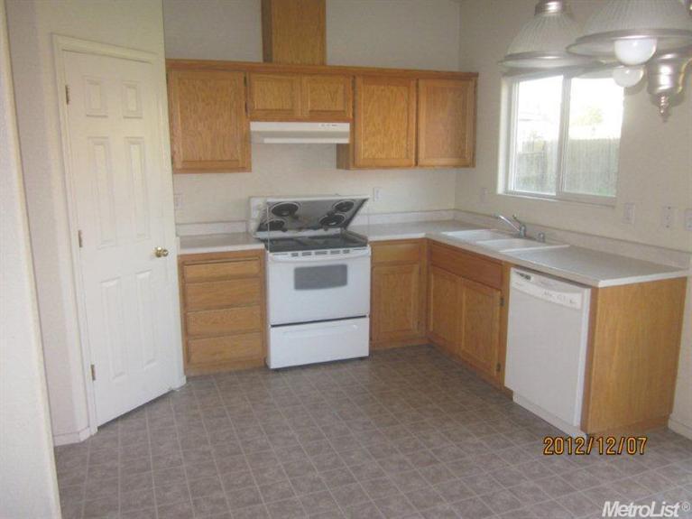 6604 Nicholas Dr, Winton, CA 95388 photo 3