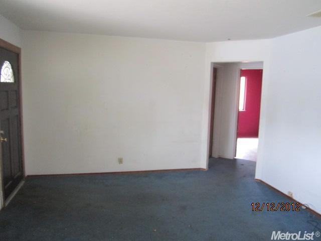 1225 W 1st St, Merced, CA 95341 photo 4