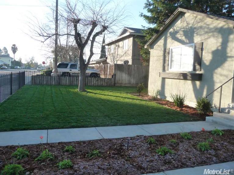 110 6th St, Galt, CA 95632 photo 2