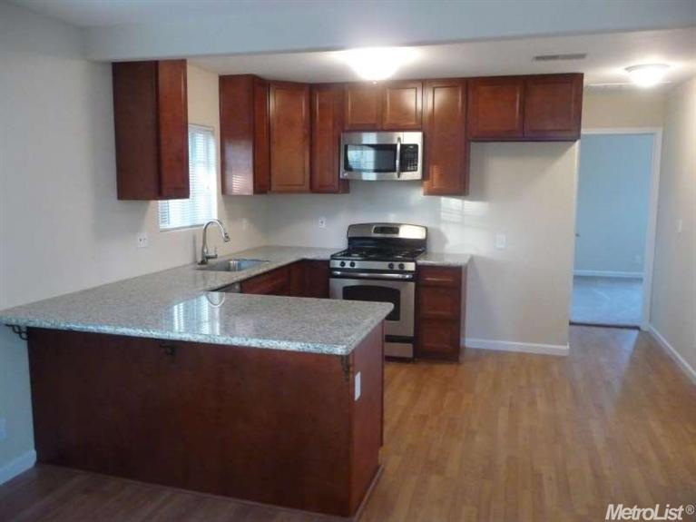 110 6th St, Galt, CA 95632 photo 3