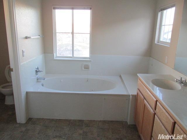 2231 Katherine Pl, Manteca, CA 95337 photo 10