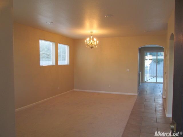 2231 Katherine Pl, Manteca, CA 95337 photo 2