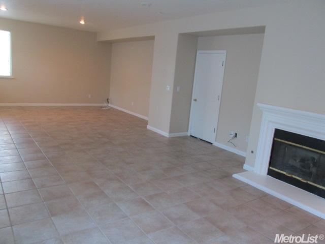 2231 Katherine Pl, Manteca, CA 95337 photo 4