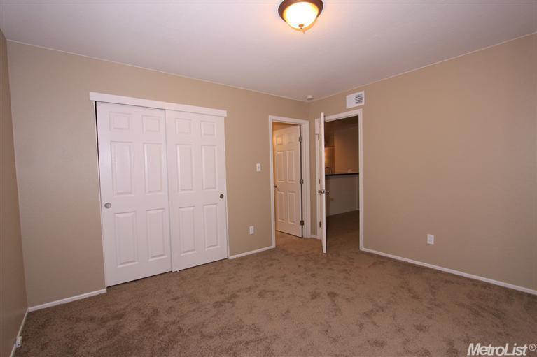 5985 Marlin Cir, Carmichael, CA 95608 photo 15